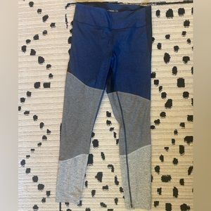 Outdoor voices textured compression discontinued leggings